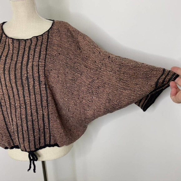 Frog Hollow Creates Handwoven Sweater - Picture 4 of 12
